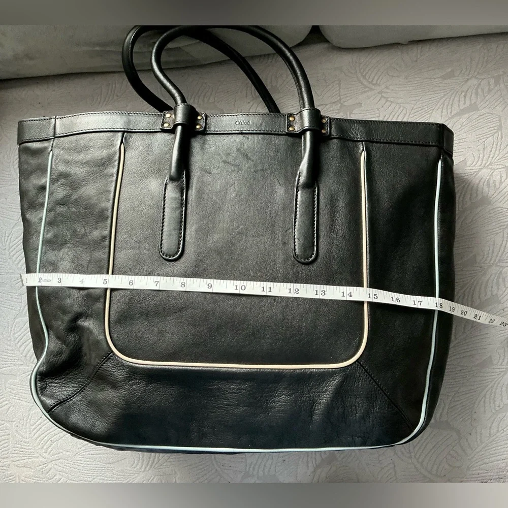 Authentic CHLOE spacious tote bag 🖤🤍🖤🤍